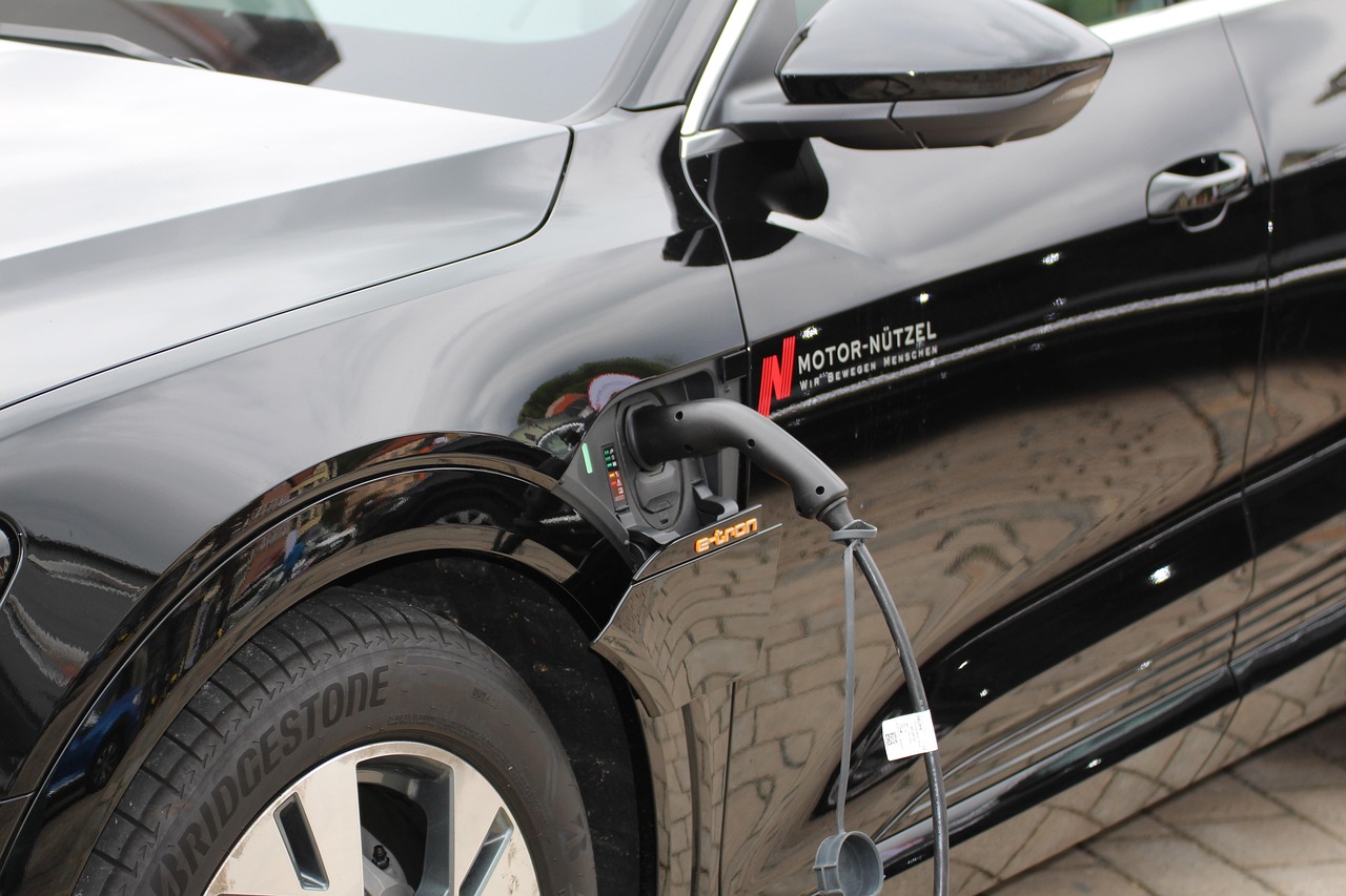 entdecken sie die zukunft der mobilität mit e-mobilität: umweltfreundliche, innovative lösungen für ihre reisen. erfahren sie mehr über elektrofahrzeuge, ladeinfrastruktur und nachhaltige transportmöglichkeiten.