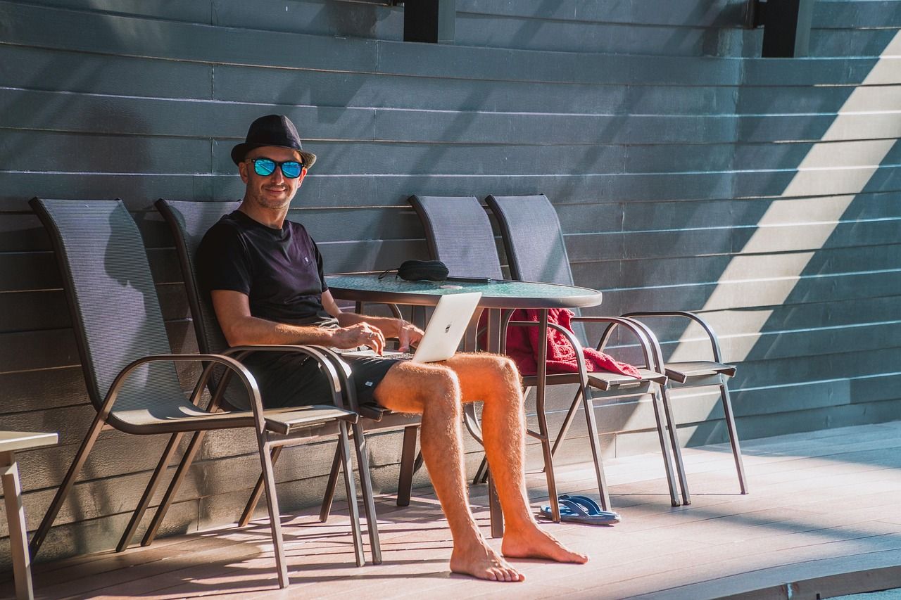 entdecken sie alles über remote work: vorteile, herausforderungen und tipps für erfolgreiches arbeiten von zu hause oder unterwegs. erfahren sie, wie sie ihre produktivität steigern und eine ausgewogene work-life-balance erreichen können.