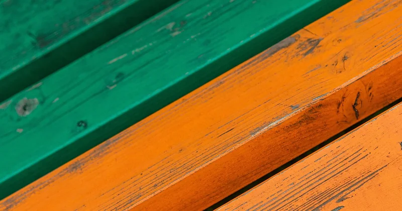 Holz lasieren außen: die Regeln, die wirklich zählen